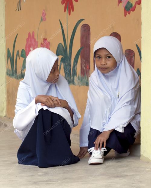 KB08_03012016_MURID_SEKOLAH