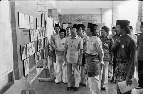 PERSIDANGAN