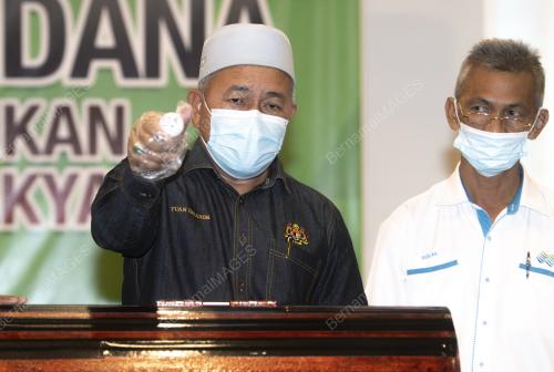 DATUK SERI TUAN IBRAHIM TUAN MAN
