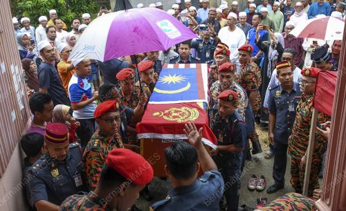 KB08_04102018_BOMBA_LEMAS