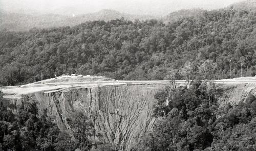 LEBUHRAYA TIMUR BARAT
