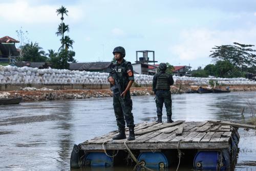 SENOI PRAAQ TINJAUAN KESELAMATAN SEMPADAN