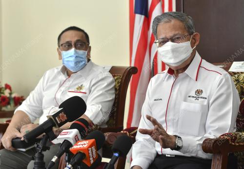 DATUK SERI MUSTAPA MOHAMED