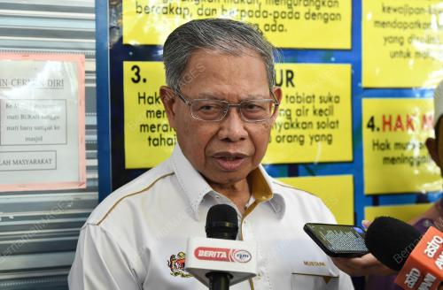 DATUK SERI MUSTAPA MOHAMED