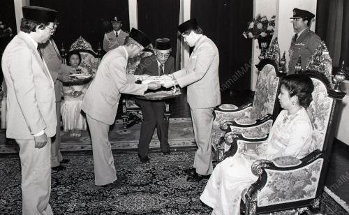 DARJAH DAN BINTANG
