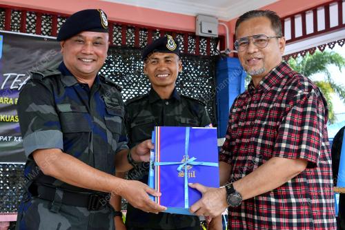 DATUK NIK ROS AZHAN NIK AB HAMID