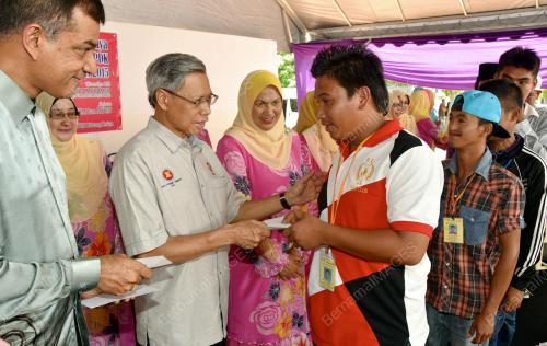 KB08_12072015_BAJU_RAYA