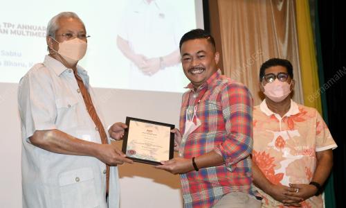 TAN SRI ANNUAR MUSA
