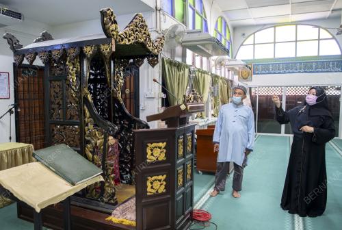 MIMBAR MASJID KAMPUNG LAUT
