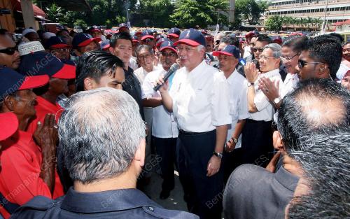 MOHD NAJIB TUN ABDUL RAZAK