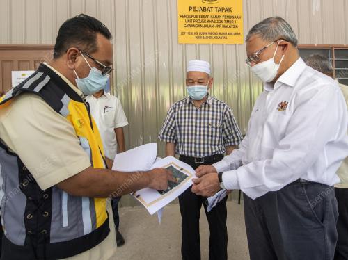 DATUK SERI MUSTAPA MOHAMED