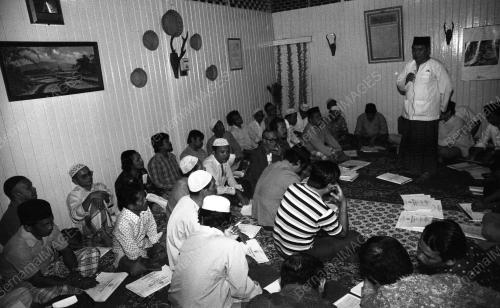 KB08_18022015_MESYUARAT_UMNO