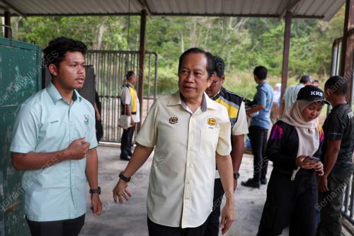 DATUK SERI AHMAD MASLAN