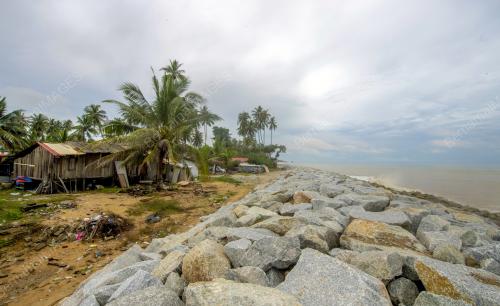 BENTENG PENAHAN OMBAK