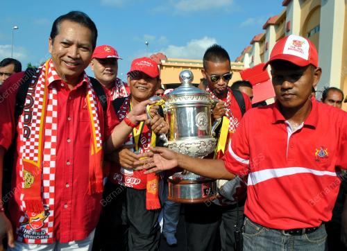 KB08_20052012_PIALA_FA