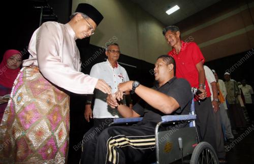 MUSTAPA MOHAMED