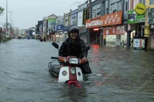 TINJAUAN BANJIR