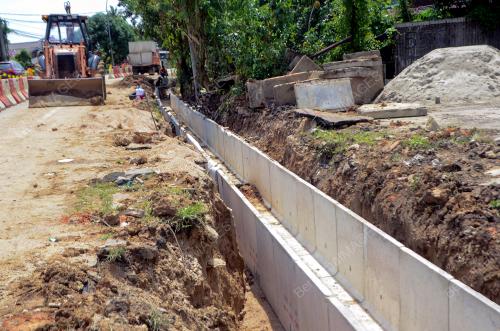 PROJEK PEMASANGAN LONGKANG MONSON