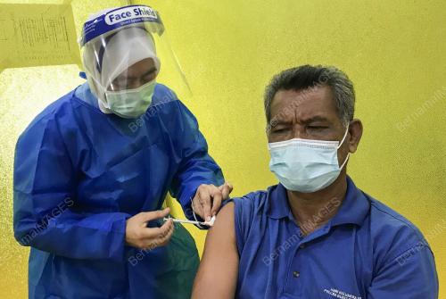 VAKSIN PENDUDUK KAWASAN BAH