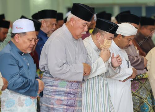 TENGKU DR. MUHAMMAD FAIZ PETRA SULTAN ISMAIL PETRA