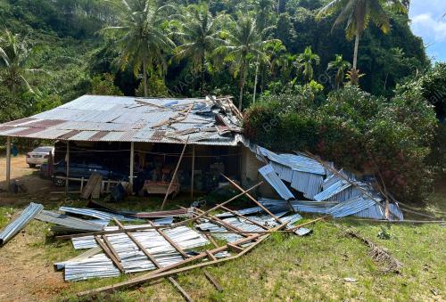 RUMAH DIBADAI RIBUT