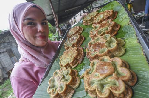 AKOK BUNGA