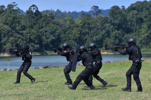 LATIHAN AMAL ANCAMAN PENGGANAS