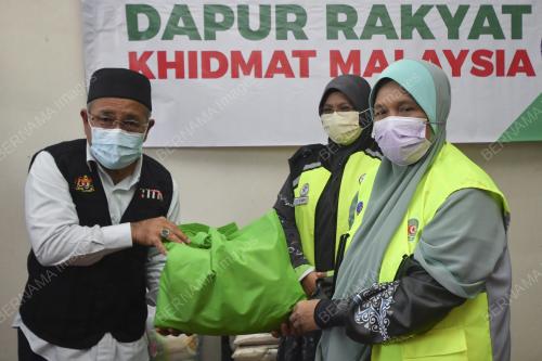 DATUK SERI TUAN IBRAHIM TUAN MAN