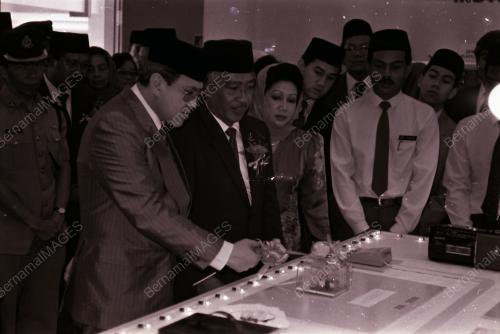 TUANKU ISMAIL PETRA (SULTAN KELANTAN)