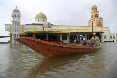 KB09_01122017_MASJID_BANJIR_BN201711302927
