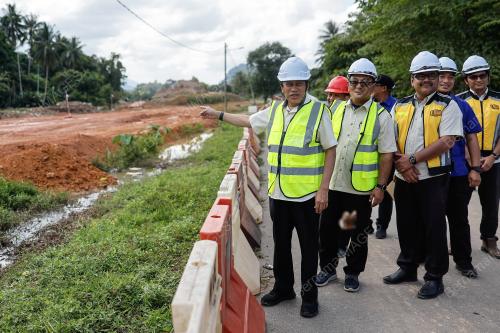 DATUK SERI AHMAD MASLAN