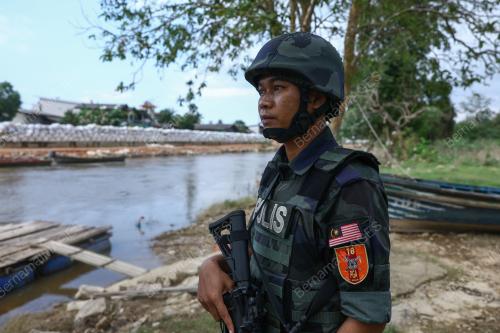 SENOI PRAAQ TINJAUAN KESELAMATAN SEMPADAN