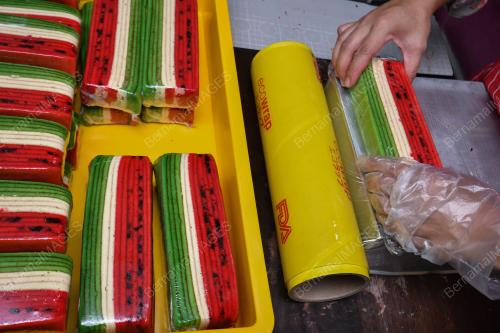 KEK LAPIS SARAWAK
