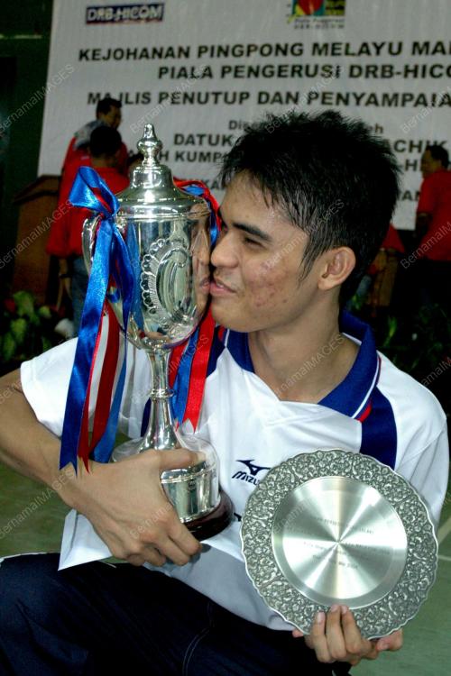 KEJOHANAN PING PONG MELAYU MALAYSIA 2004