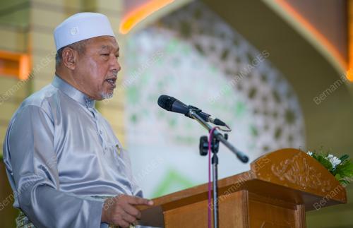 DATUK AHMAD YAKOB 