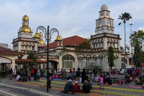 BERBUKA PUASA DI MASJID MUHAMMADI