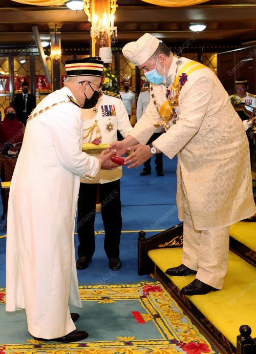 SULTAN MUHAMMAD V