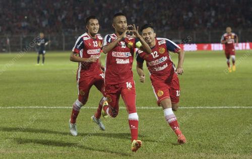 KB09_15022015_KEL_LIONS