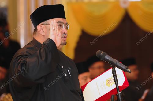 DATUK DR MOHAMED FADZLI HASSAN