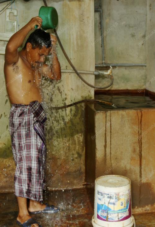 KB09_18042012_AIR_PARIT