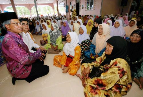 MUSTAPA MOHAMED