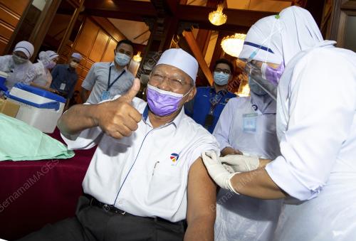 DATUK AHMAD YAKOB