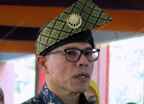 MOHD AZIZI ABU NAIM