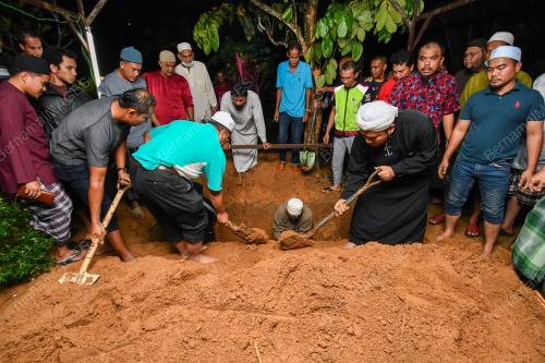 ALLAHYARHAM BOB LOKMAN