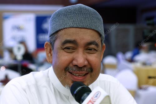 DATUK DR IZANI HUSIN