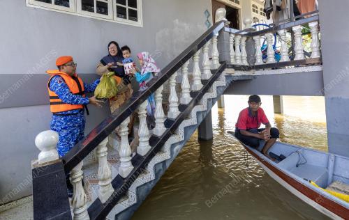 NGO BANTU MANGSA BANJIR