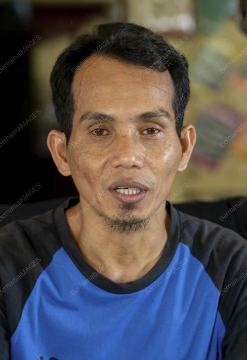 PENGUMPUL BARANGAN ANTIK