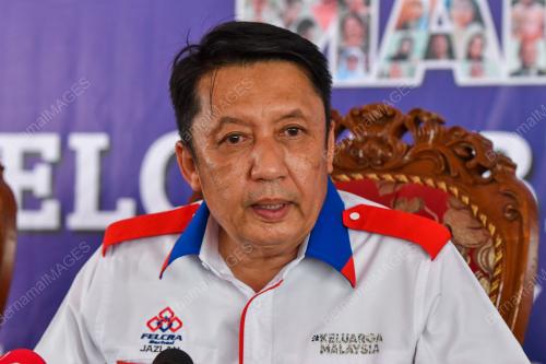 DATUK AHMAD JAZLAN YAAKUB