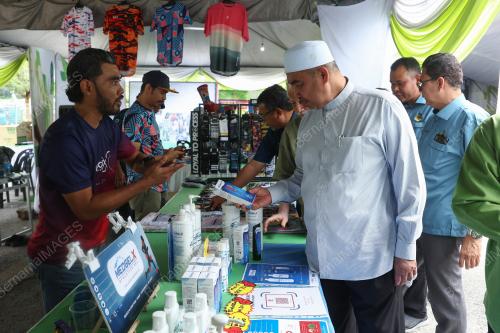 DATUK DR IZANI HUSIN