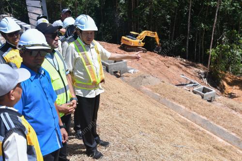 DATUK SERI AHMAD MASLAN